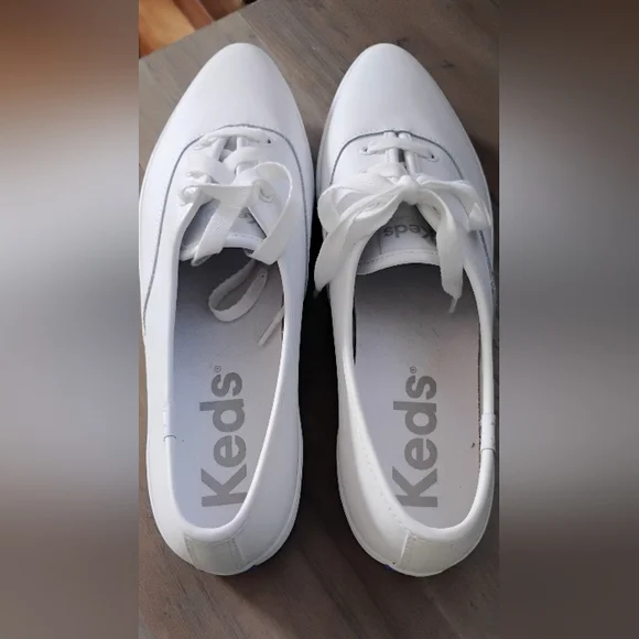 Women's Leather Keds - Picture 2 of 4